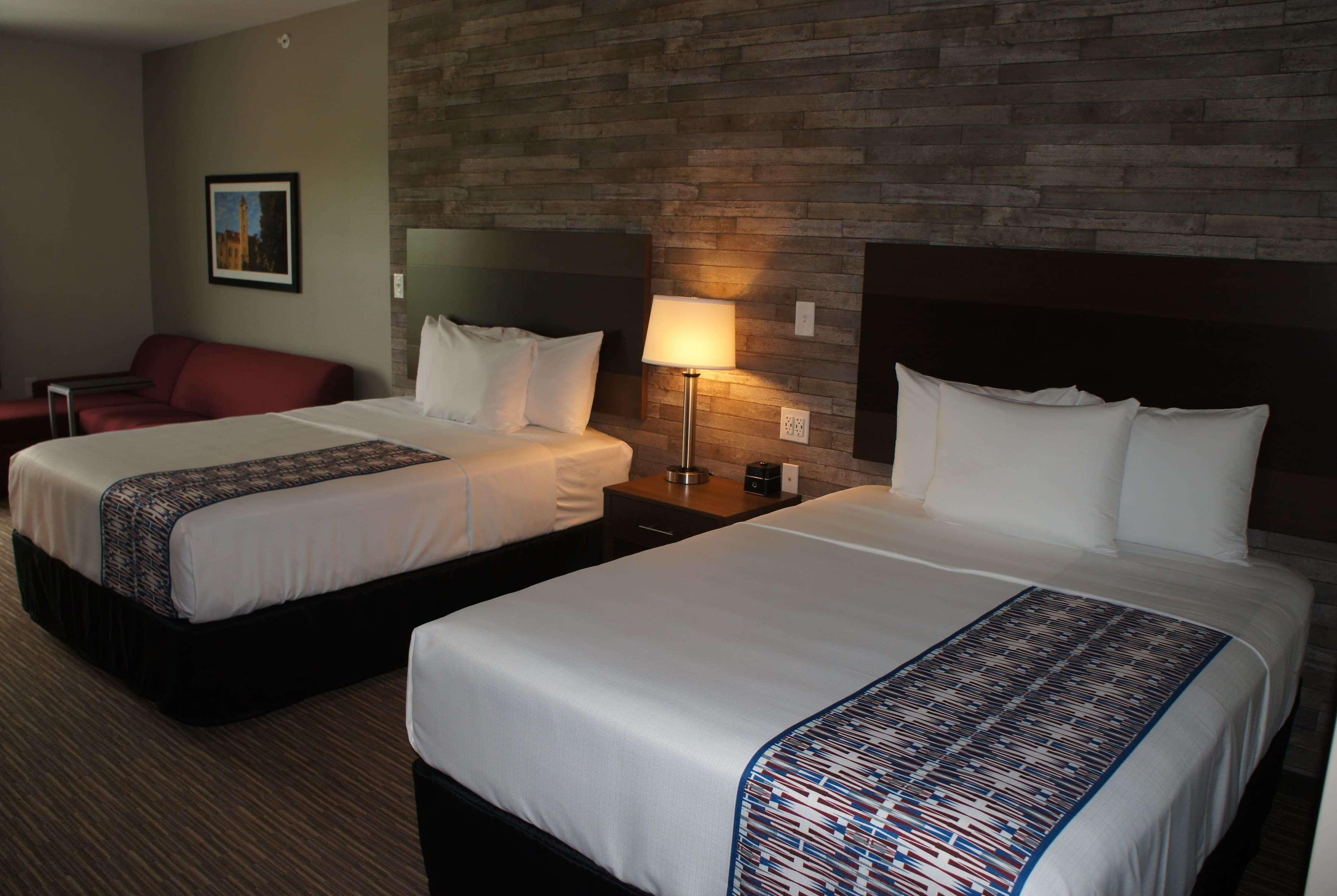 La Quinta Inn And Suites By Wyndham Блумингтън Екстериор снимка