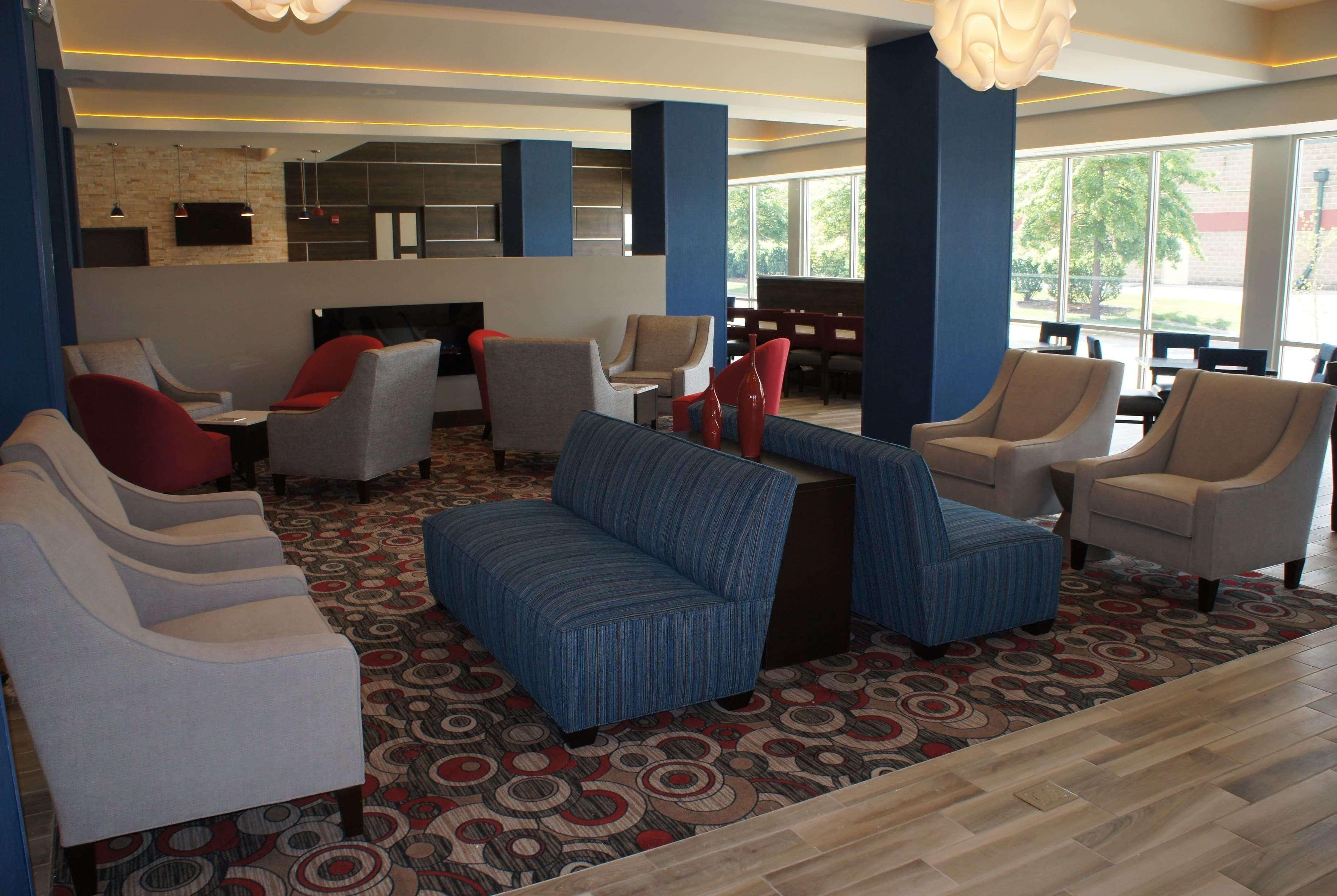 La Quinta Inn And Suites By Wyndham Блумингтън Екстериор снимка