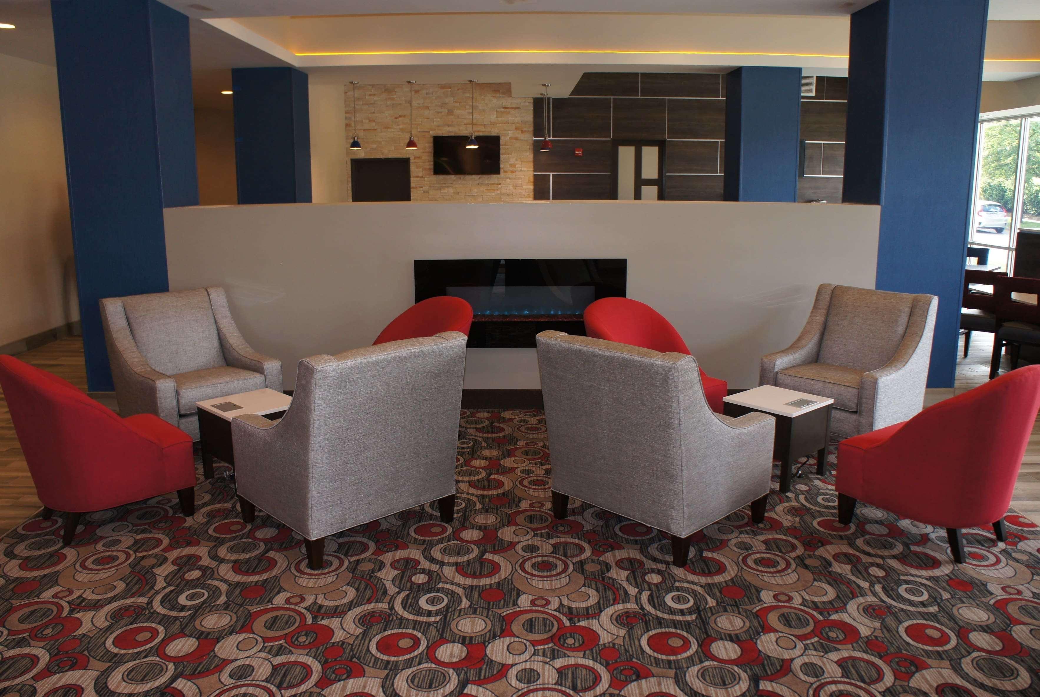 La Quinta Inn And Suites By Wyndham Блумингтън Екстериор снимка
